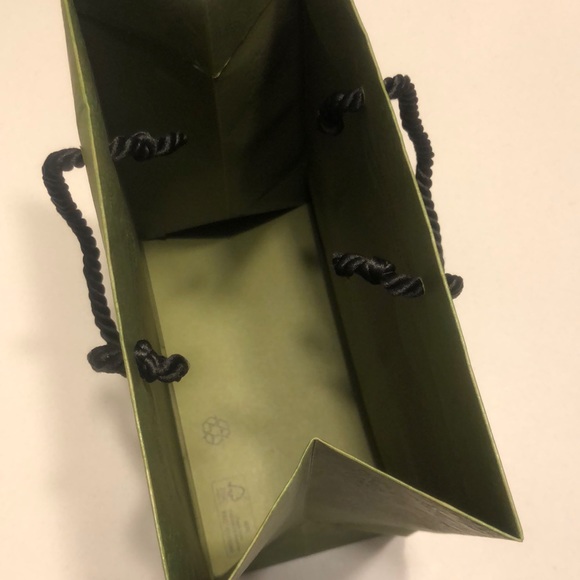 GUCCI Green Holiday Christmas Paper Bag - Picture 4 of 6